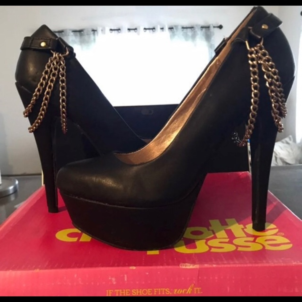 Chain Heels